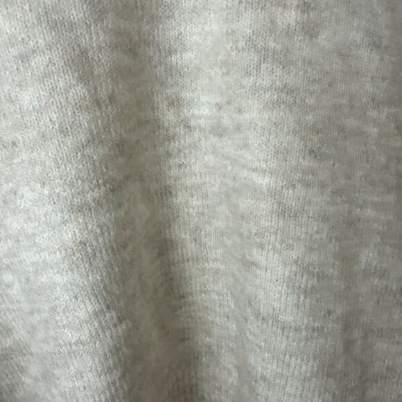 Cece Womans Sweater Top Tan Large Solid Long Sleeve V Neck Pullover NWT - Picture 4 of 7